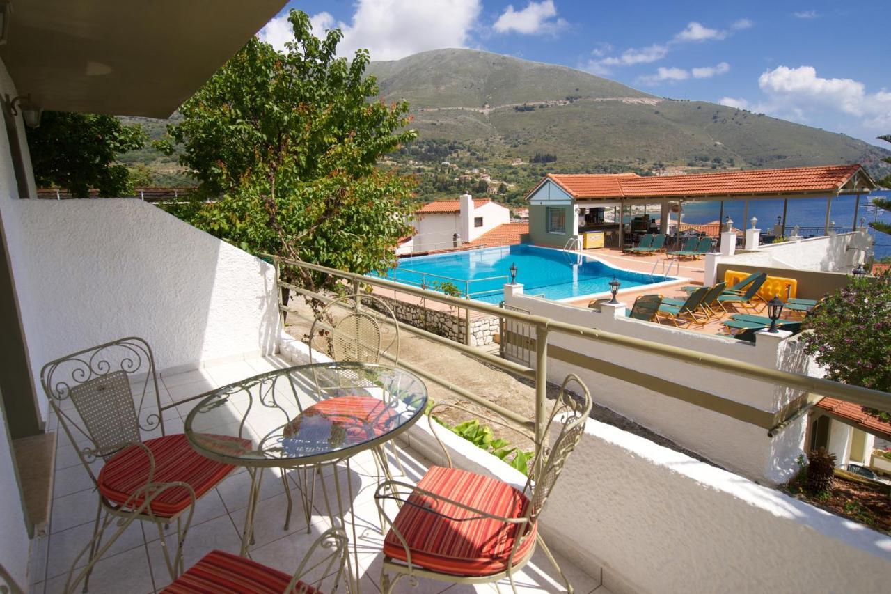 Makis Village-Apartments Agia Efimia Buitenkant foto