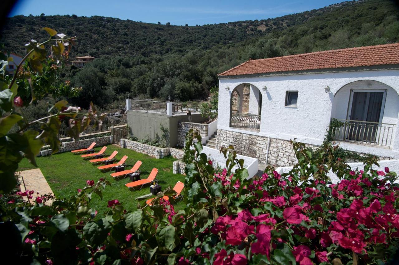 Makis Village-Apartments Agia Efimia Buitenkant foto
