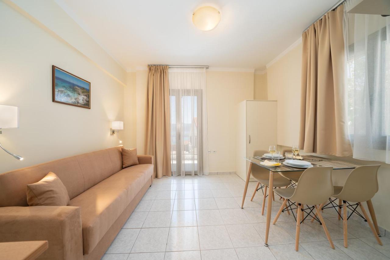 Makis Village-Apartments Agia Efimia Buitenkant foto