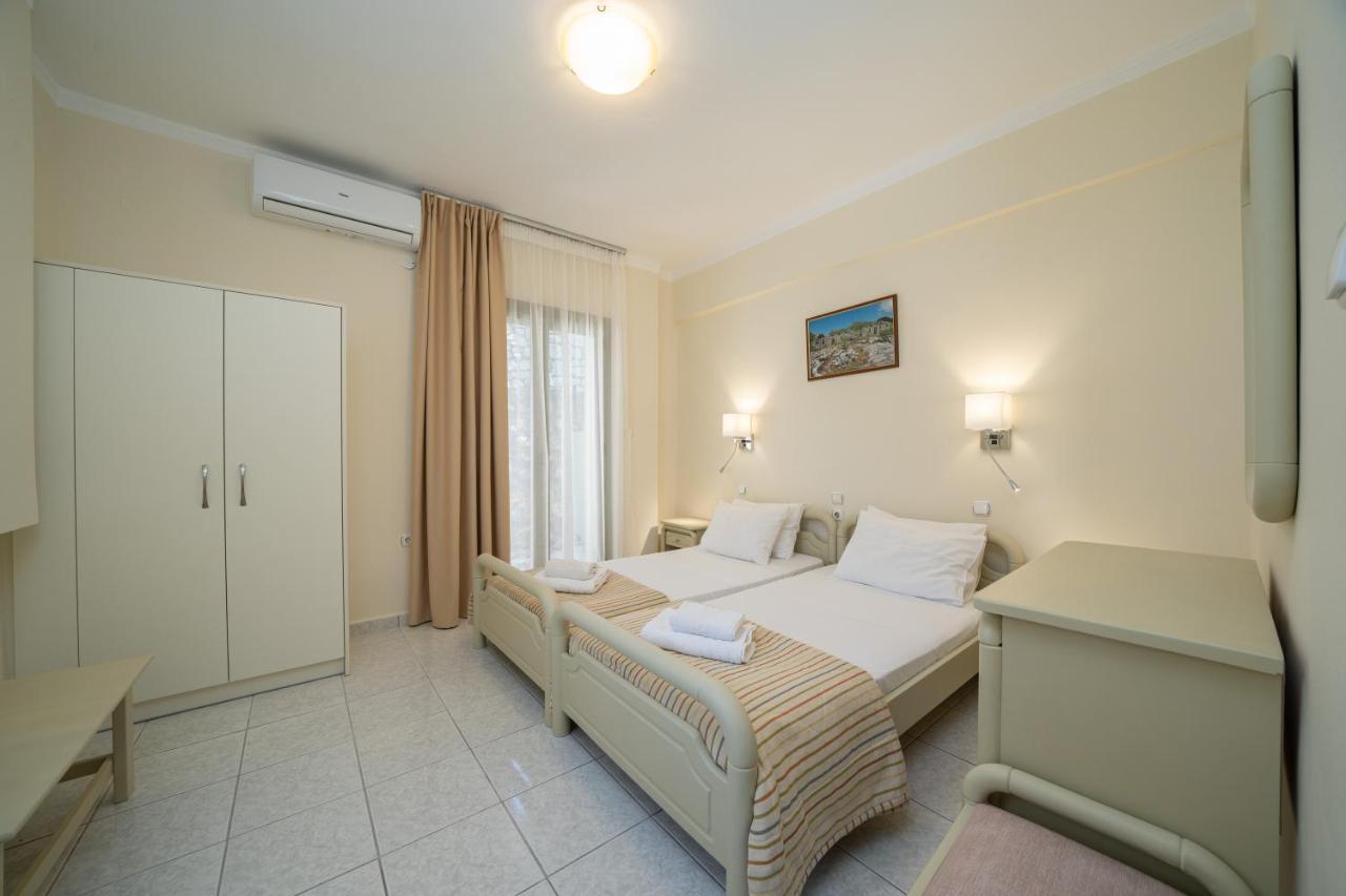 Makis Village-Apartments Agia Efimia Buitenkant foto