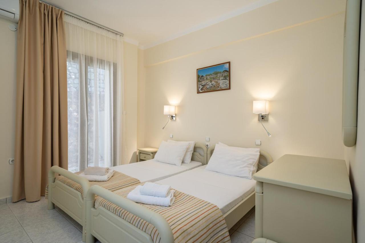 Makis Village-Apartments Agia Efimia Buitenkant foto