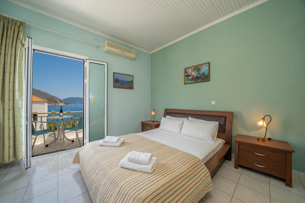 Makis Village-Apartments Agia Efimia Buitenkant foto